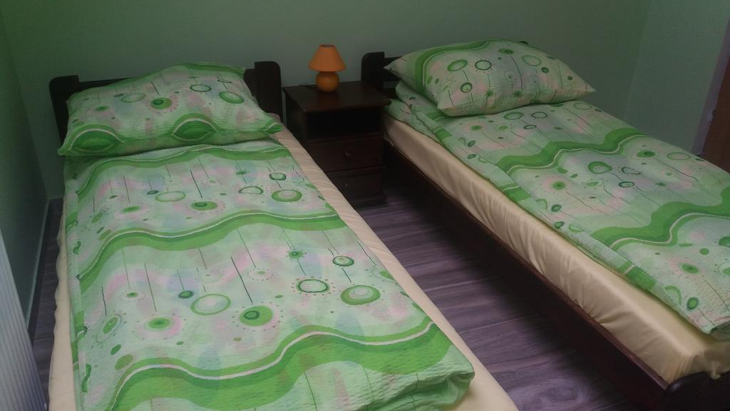 Noclegi Avoca Pyrzowice Luaran gambar